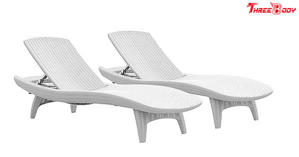 Salon confortable de cabriolet de meubles de patio, chaises longues extérieures de cabriolet de piscine de meubles